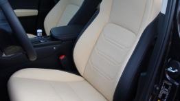 Lexus NX 200t 238KM - galeria redakcyjna - fotel kierowcy, widok z przodu
