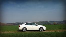Skoda Octavia III Liftback 1.4 TSI 140KM - galeria redakcyjna - prawy bok