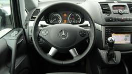 Mercedes Viano Van Facelifting 2.2 CDI 165KM - galeria redakcyjna - kierownica