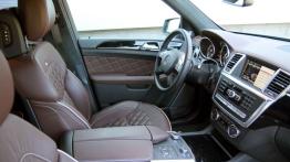 Mercedes Klasa M W166 350 BlueTEC 4MATIC 258KM - galeria redakcyjna - widok ogólny wnętrza z przodu