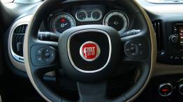 Fiat 500L Living 1.6 MultiJet II 105KM - galeria redakcyjna - kierownica