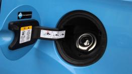 Ford Tourneo Courier 1.6 TDCi 95KM - galeria redakcyjna - wlew paliwa