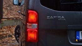 Opel Zafira Life 2.0 Diesel 177 KM - galeria redakcyjna - ty³ - reflektory wy³±czone