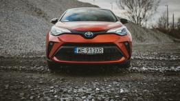 Toyota C-HR 2.0 Hybrid Dynamic Force 184 KM - galeria redakcyjna - widok z przodu