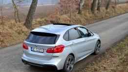 BMW Seria 2 Active Tourer 225xe - galeria redakcyjna - widok z tyłu