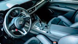 Alfa Romeo Stelvio Quadrifoglio - galeria redakcyjna - widok ogólny wn?trza z przodu