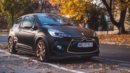 DS3 Racing 1.6 THP 202 KM - galeria redakcyjna - widok z przodu