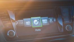 Skoda Fabia Combi 1.2 TSI Style - galeria redakcyjna - ekran systemu multimedialnego