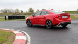 Volvo S60 II Facelifting 2.0 T6 Drive-E 306 KM - galeria redakcyjna - widok z tyłu