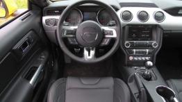 Ford Mustang VI Coupe GT 5.0 V8 421KM - galeria redakcyjna - kokpit