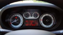 Fiat 500L Living 1.6 MultiJet II 105KM - galeria redakcyjna - zestaw wskaźników