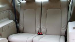 Chevrolet Captiva - galeria redakcyjna - siedzenia trzeciego rzędu rozłożone - widok z kabiny