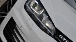 Volkswagen Golf VII GTD 5d 2.0 TDI-CR 184KM - galeria redakcyjna - prawy przedni reflektor - wyłączo