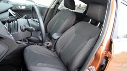 Ford Fiesta VII 5d Facelifting 1.0 EcoBoost 100KM - galeria redakcyjna - widok ogólny wnętrza z przo