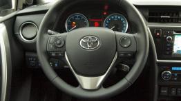 Toyota Auris  KM - galeria redakcyjna - kierownica