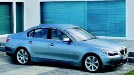 BMW Seria 5 Limuzyna - prawy bok