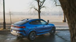 BMW X6 - galeria redakcyjna - prawy bok