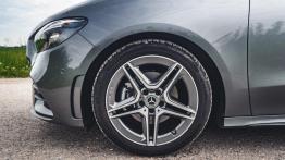 Mercedes Klasa B  200d 150 KM - galeria redakcyjna - lewy bok