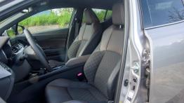 Toyota C-HR 1.2 Turbo 116 KM - galeria redakcyjna - fotel kierowcy, widok z przodu
