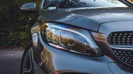 Mercedes Klasa C 220d 4MATIC - galeria redakcyjna  - lampa w zderzaku przednim
