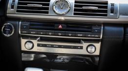 Lexus LS IV Facelifting 600h 394KM - galeria redakcyjna - konsola środkowa