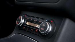 Mercedes Klasa B 200 (2016) - galeria redakcyjna - panel sterowania wentylacją i nawiewem