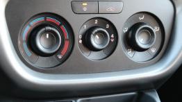 Fiat Doblo IV Van 1.6 MultiJet 16V - galeria redakcyjna - panel sterowania wentylacją i nawiewem