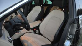 Volkswagen CC Coupe 2.0 TDI CR DPF 177KM - galeria redakcyjna - fotel kierowcy, widok z przodu