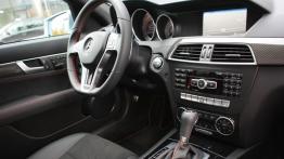 Mercedes Klasa C W204 Kombi T204 Facelifting 180 BlueEFFICIENCY 156KM - galeria redakcyjna - kokpit