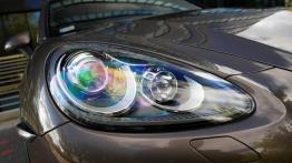 Porsche Cayenne III SUV 3.0 Diesel 245KM - galeria redakcyjna - prawy przedni reflektor - wyłączony