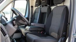 Fiat Ducato III Furgon Facelifting - galeria redakcyjna - widok ogólny wnętrza z przodu