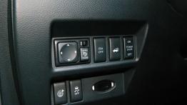 Infiniti FX II Crossover Facelifting 5.0 V8 390KM - galeria redakcyjna - deska rozdzielcza