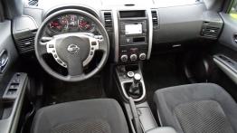 Nissan X-Trail II Terenowy 2.0 dCi 150KM - galeria redakcyjna - pełny panel przedni
