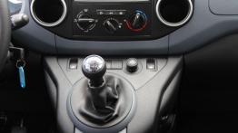 Peugeot Partner II Tepee Facelifting 1.6 HDi 92KM - galeria redakcyjna - skrzynia biegów