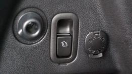 Subaru Forester IV Terenowy 2.0 XT 240KM - galeria redakcyjna - bagażnik - inne ujęcie