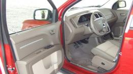 Dodge Journey 2.0 CRD DCT - galeria redakcyjna - widok ogólny wnętrza z przodu