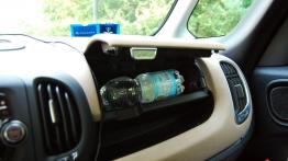 Fiat 500L Living 1.6 MultiJet II 105KM - galeria redakcyjna - schowek przedni otwarty