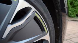 Volvo V40 II Hatchback 1.6 T3 150KM - galeria redakcyjna - koło