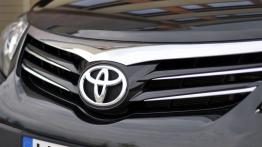 Toyota Avensis III Sedan Facelifting 2.2 D-CAT 177KM - galeria redakcyjna - grill