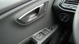 Seat Leon III Hatchback 1.6 TDI CR - galeria redakcyjna - drzwi kierowcy od wewnątrz