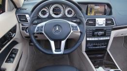 Mercedes Klasa E W212 Kabriolet Facelifting - galeria redakcyjna - kokpit