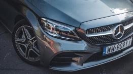 Mercedes Klasa C 220d 4MATIC - galeria redakcyjna  - lampa w zderzaku przednim