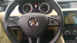 Skoda Octavia Kombi 1.5 TSI 150 KM - galeria redakcyjna - kierownica