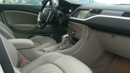 Citroen C5 III CrossTourer 2.2 HDi - galeria redakcyjna - widok ogólny wnętrza z przodu