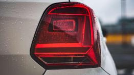 Volkswagen Polo GTI - pod prąd - prawy tylny reflektor - wyłączony