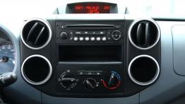 Peugeot Partner II Tepee Facelifting 1.6 HDi 92KM - galeria redakcyjna - konsola środkowa