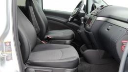 Mercedes Viano Van Facelifting 2.2 CDI 165KM - galeria redakcyjna - widok ogólny wnętrza z przodu