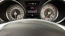 Mercedes SLK R172 Roadster 250 CDI BlueEFFICIENCY 204KM - galeria redakcyjna - komputer pokładowy