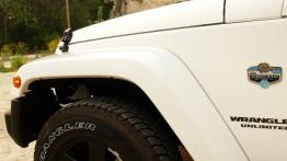 Jeep Wrangler III Unlimited Facelifting 2.8 DOHC I-4 Turbo CRD 200KM - galeria redakcyjna 2 - koło