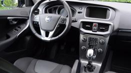 Volvo V40 II Hatchback 1.6 T3 150KM - galeria redakcyjna - kokpit